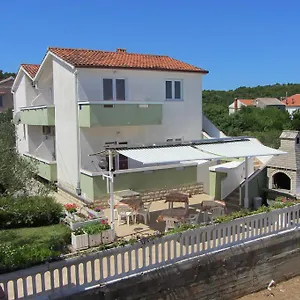 Lonic Apartman